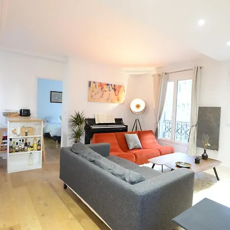 Nice Apt For 2- Bright In *